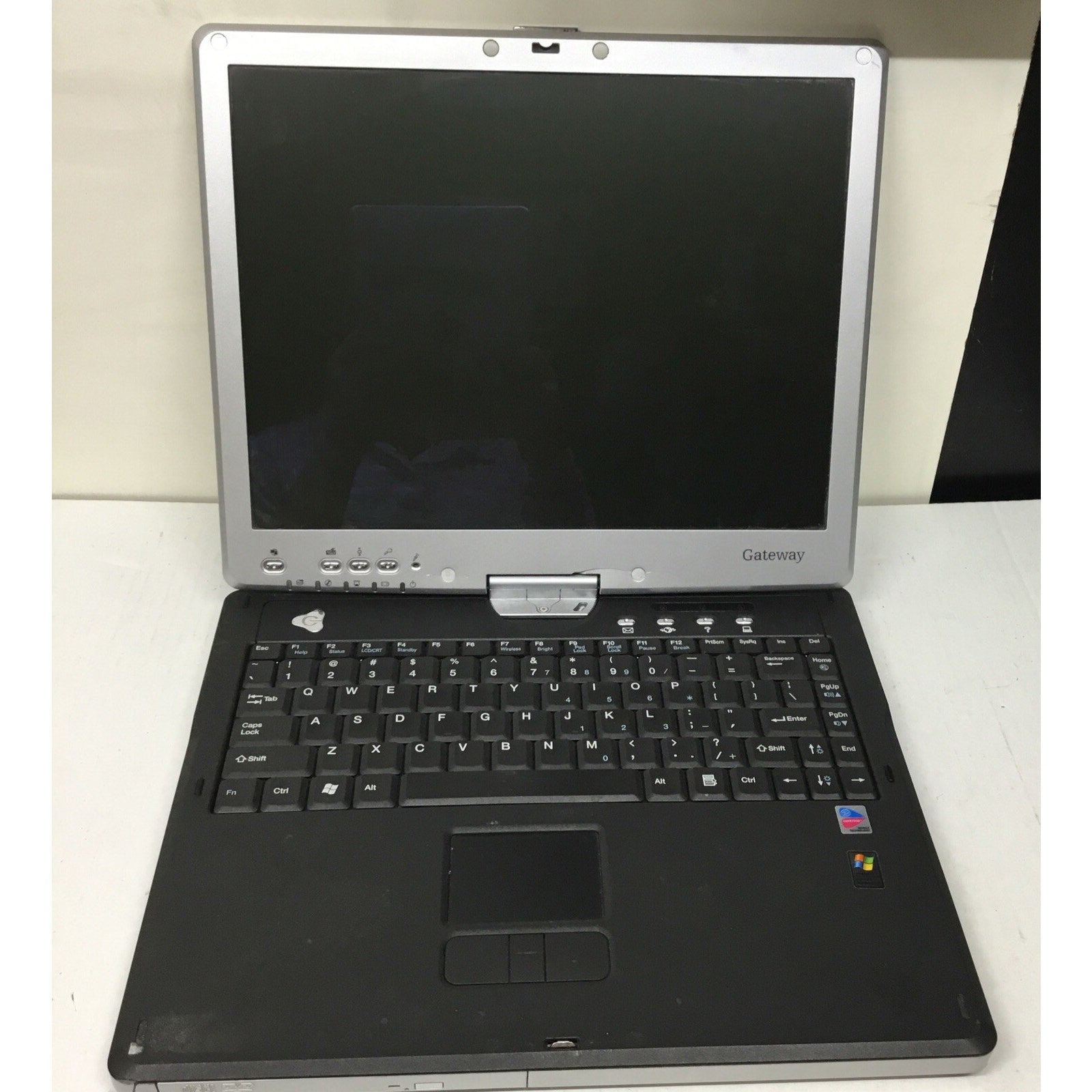 Gateway M275 Folding Tablet Laptop Not Able To Test. - For Parts Only