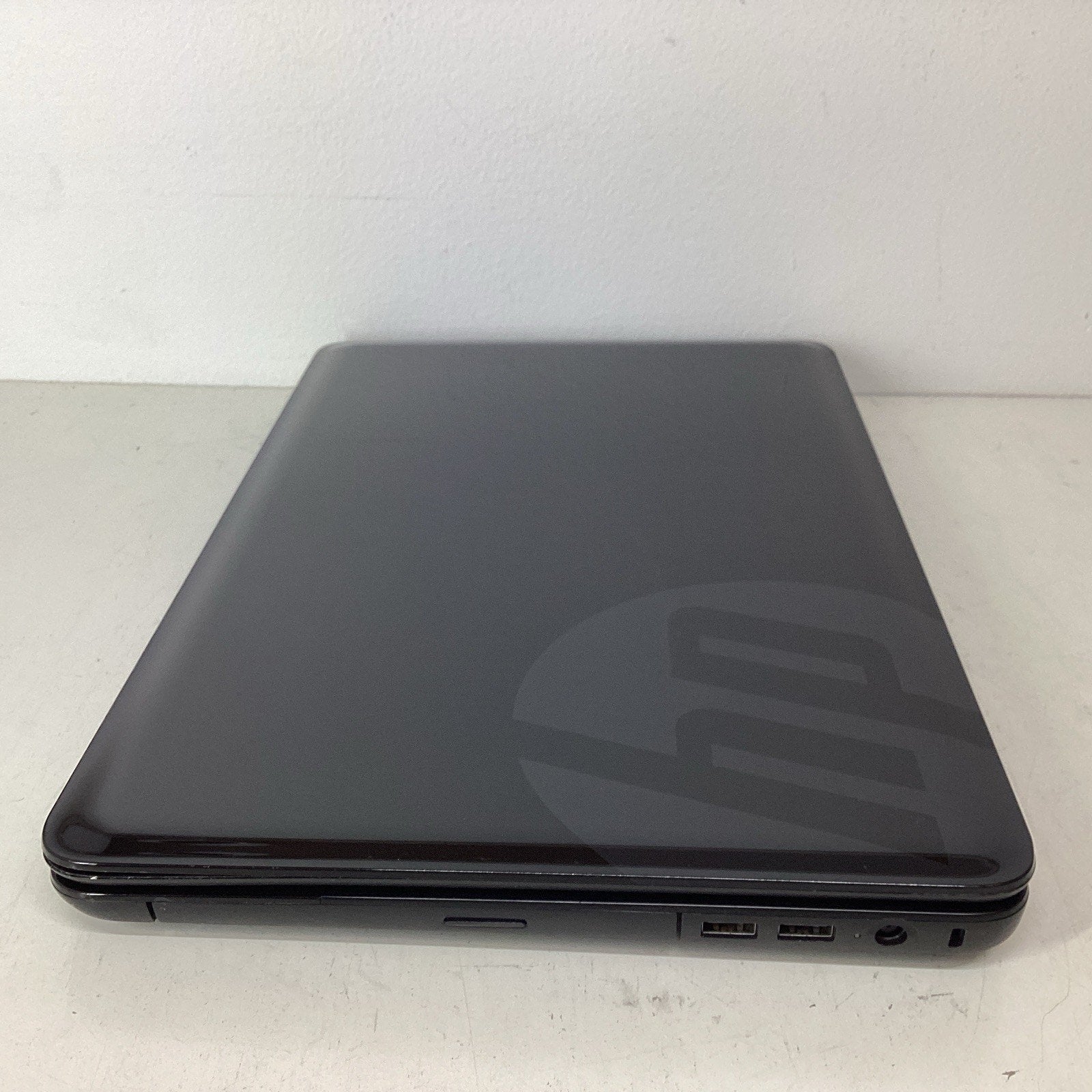 HP 2000-2c29NR 15" Notebook PC 4GB RAM 240GB HDD - For Parts (Missing Parts)