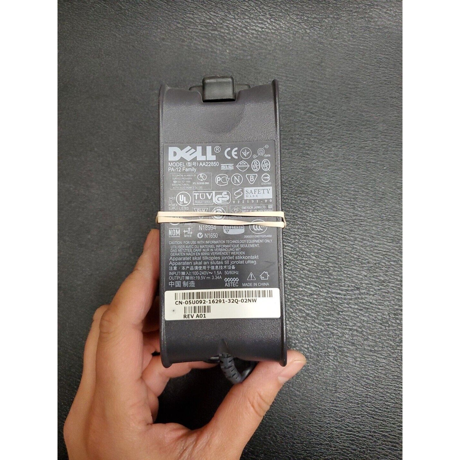 Genuine Dell AA22850 65W 19.5V 3.34A AC Adapter PA-12 05U092