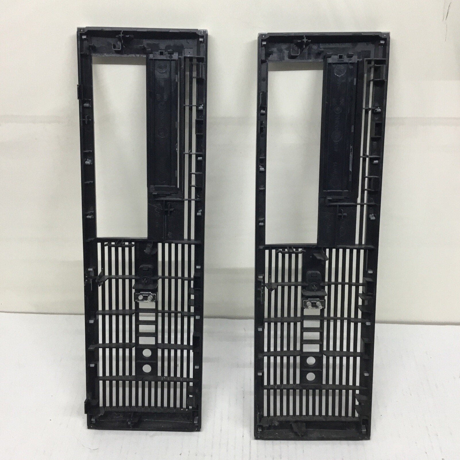 Lot of 2 HP Compaq PE60054 ELite 8000 Desktop Front Bezel 452692-002