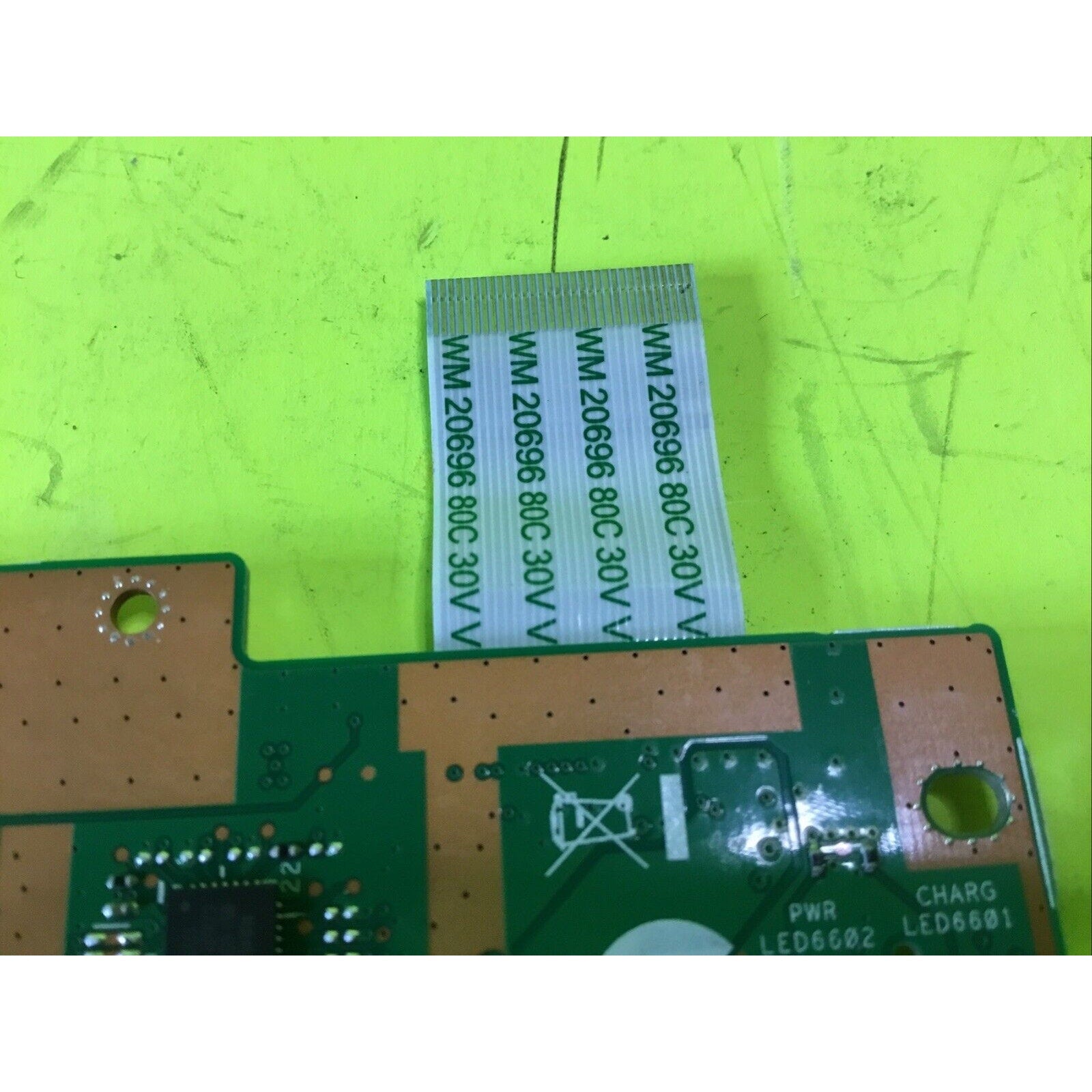 OEM ASUS VivoBook X505BA SD USB Audio Board