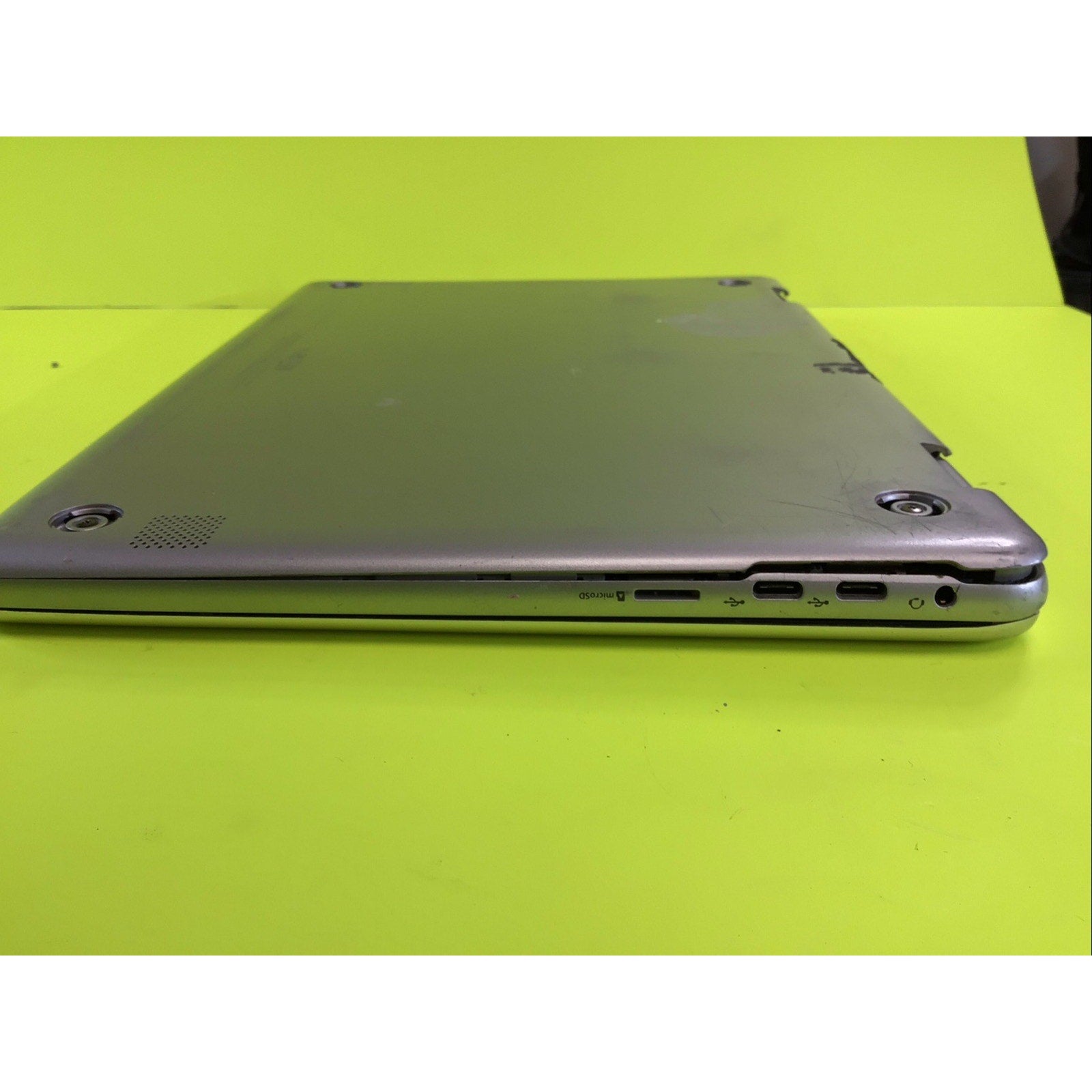 Samsung Chromebook XE5200AB FOR PARTS or RECYCLE