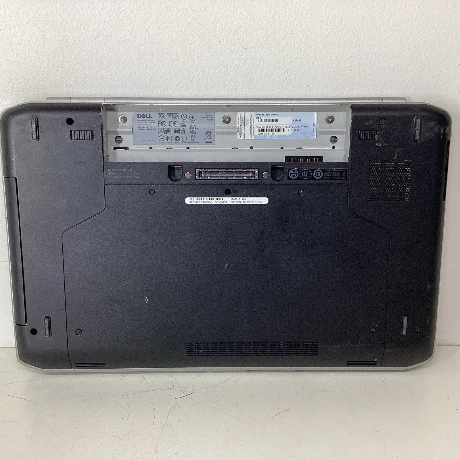 Dell Latitude E5520 15.6" Laptop 2.5GHz i5-2520M 3GB RAM 250GB HDD - For Parts