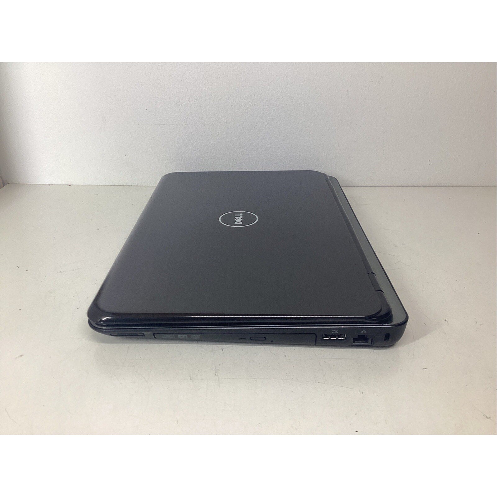 Dell Inspiron M5010 Laptop AMD Vision P10F 3GB RAM No Battery - Parts Only