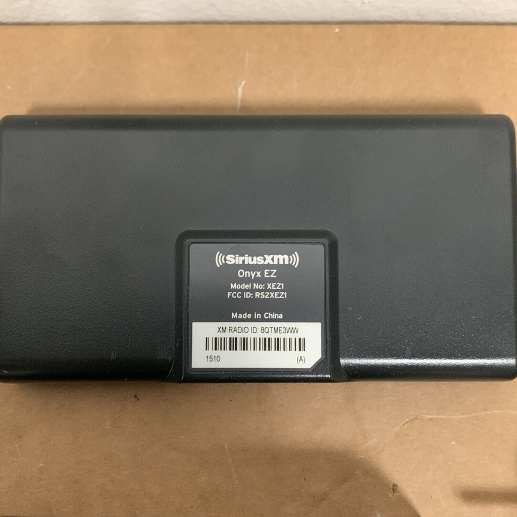 Sirius XM Onyx EZ XEZ1 Radio Receiver + Antenna +Adapter dock + Power Cable