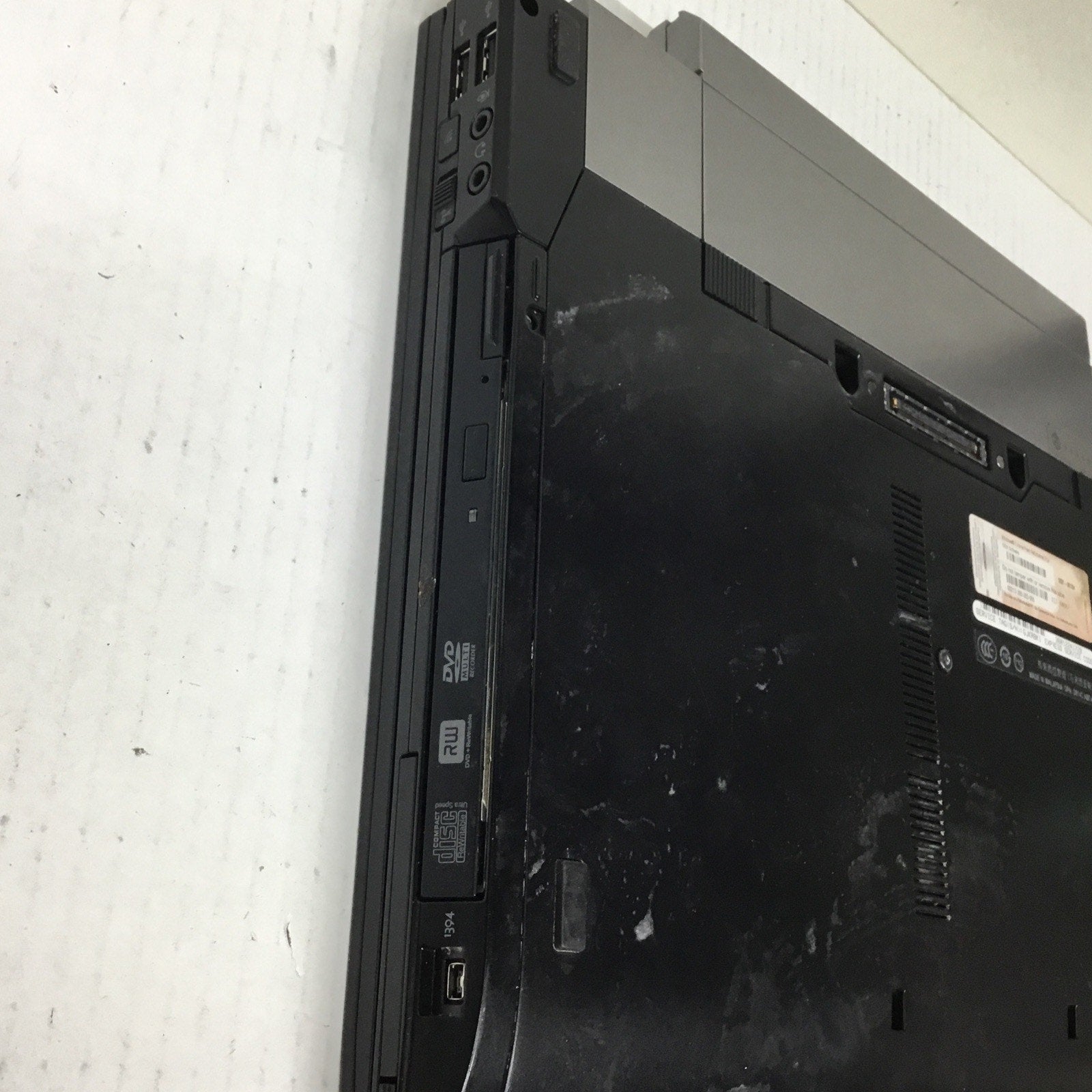 For Parts Dell Latitude E6400 Intel Core 2 Duo P8600 2.40GHz 2 GB READ DESC