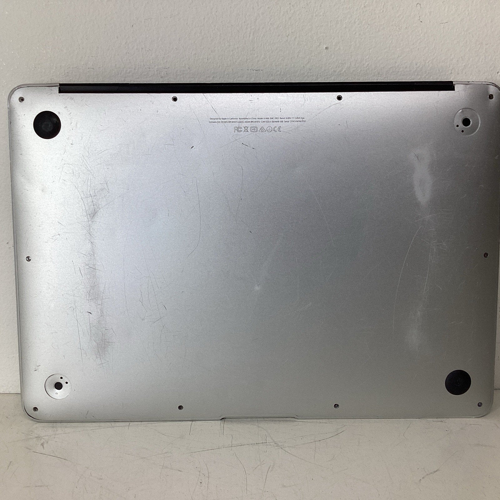 Apple MacBook Air 13.3" A1466 Dual Core Intel i5 4GB RAM - For Parts