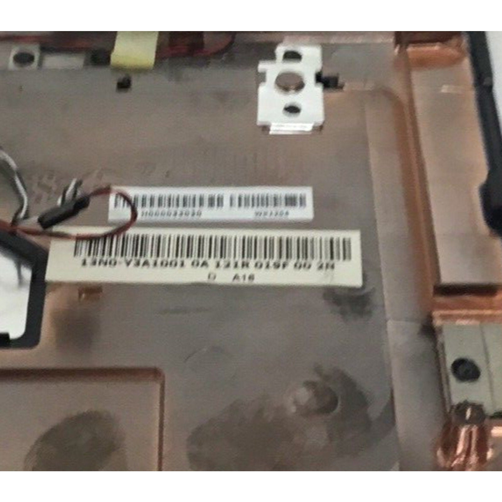 Toshiba Satellite Palmrest H000033030 13N0-Y3A1001 w/ TouchPad + Keyboard