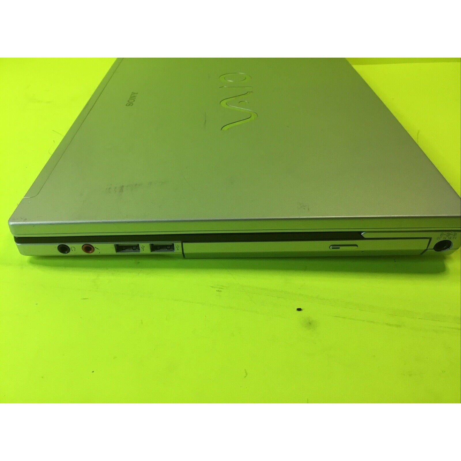 Sony Vaio PCG-392L Laptop FOR PARTS REPAIR or RECYCLE