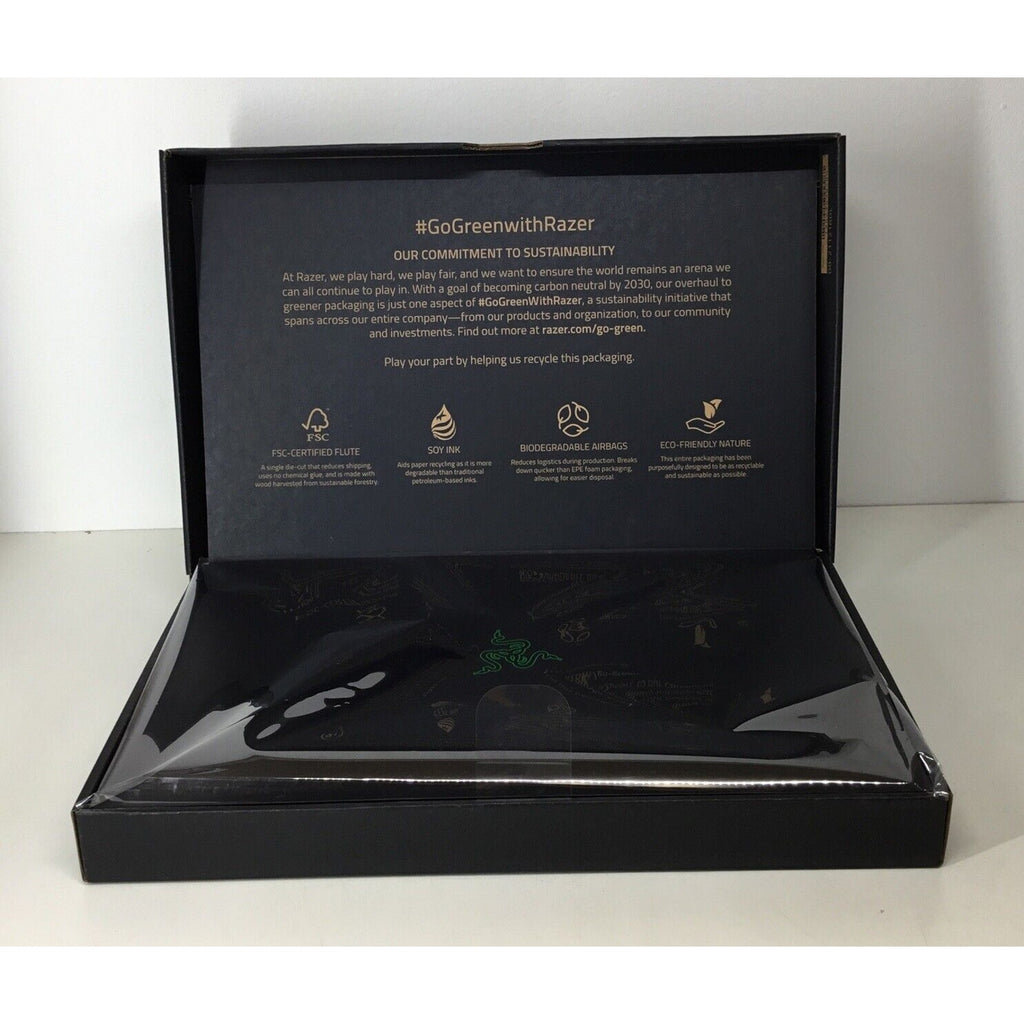 Razer Blade 17 17.3'' Laptop i7-12900H RTX 3060 16GB RAM 1TB SSD RZ09-0423