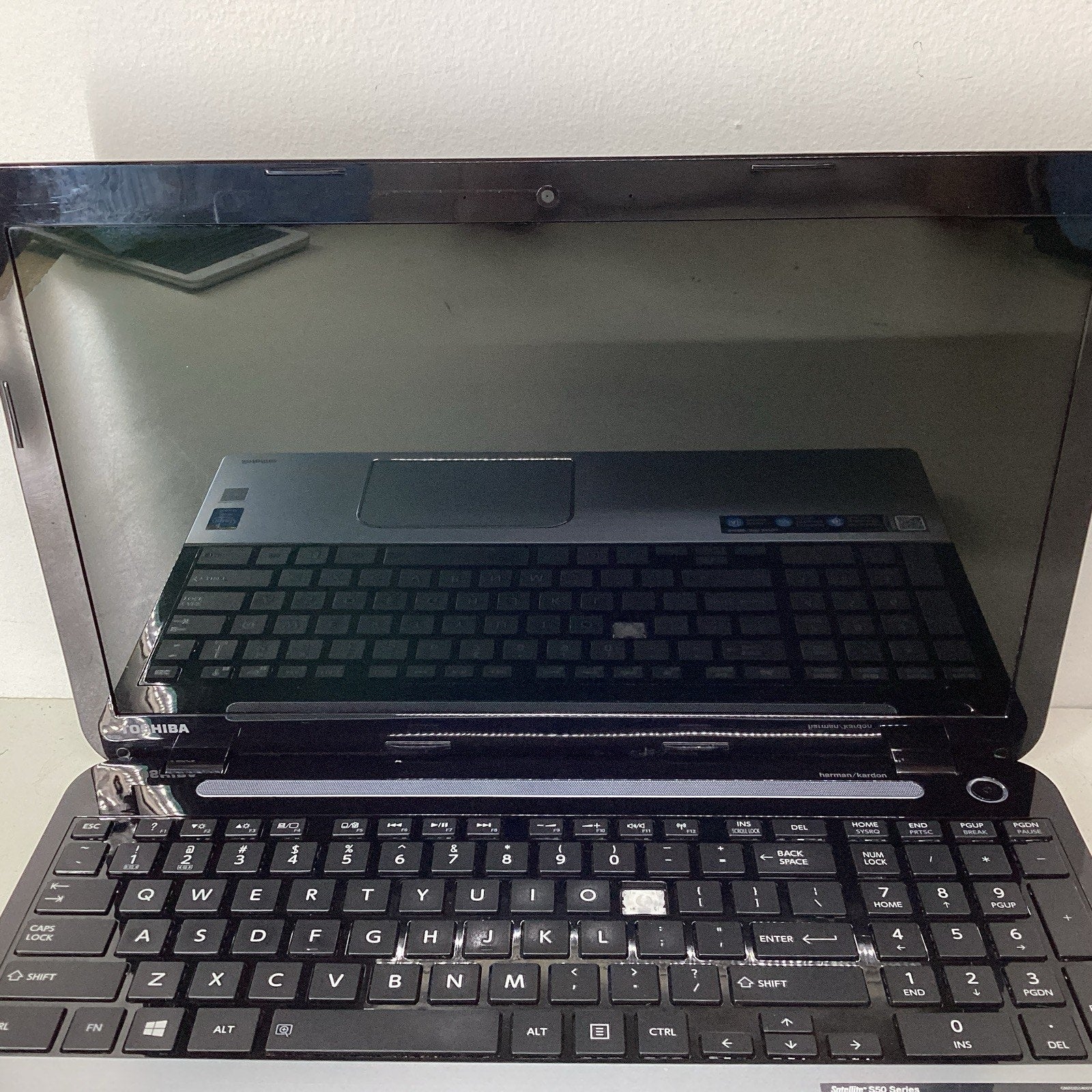 Toshiba Satelite S55-A5176 Laptop Core i7-4700MQ 2.40GHZ 8GB RAM Win 10