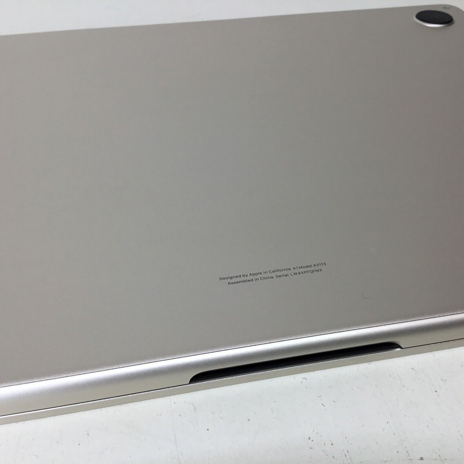 2024 Apple MacBook Air 13.6" M3 Chip 256 GB SSD 8GB RAM 8-Core GPU MRXT3LL/A