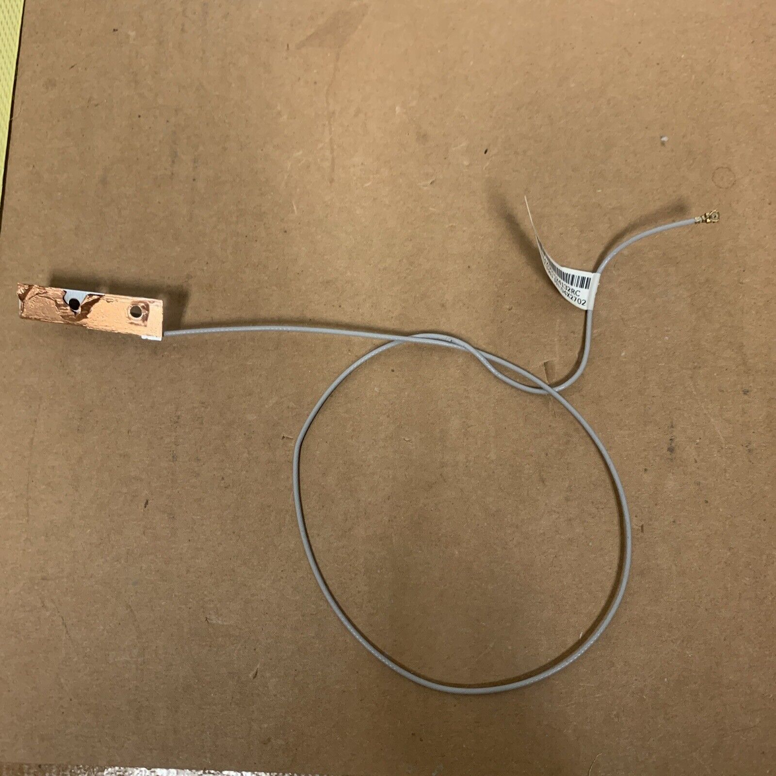 Lenovo ThinkCentre M93z Wi-Fi Wifi Wireless Antenna 04X2702