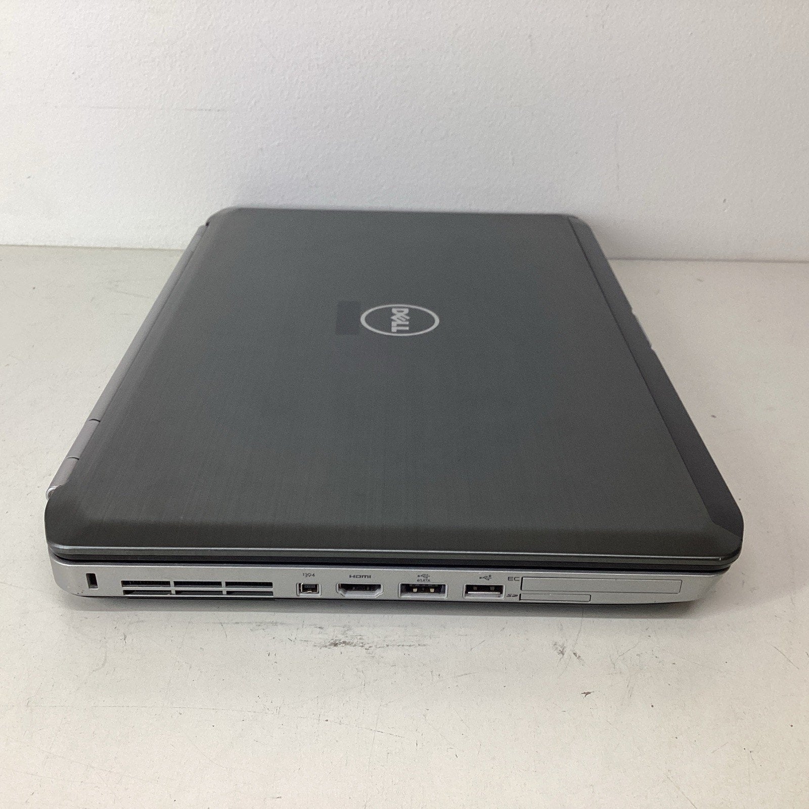 Dell Latitude E5520 15.6" Laptop 2.5GHz i5-2520M 3GB RAM 250GB HDD - For Parts