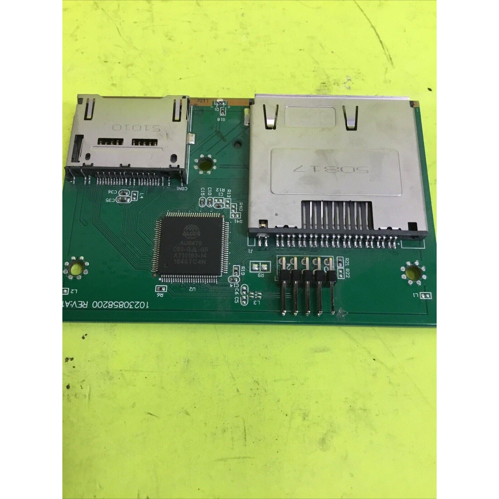 Genuine Dell XPS 8900 Desktop Card Reader Board YRM2D 0YRM2D