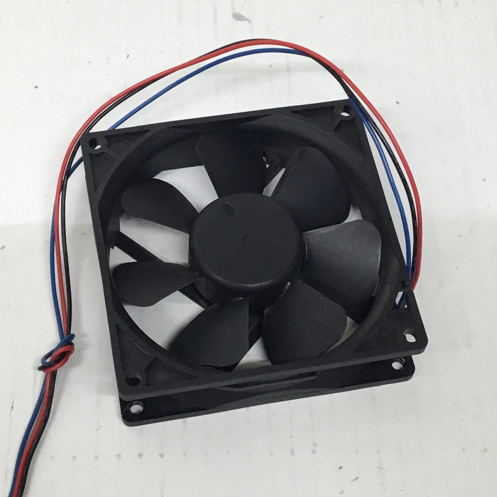 Desktop Computer Delta DSB0912L 3 Wire Cooling Fan