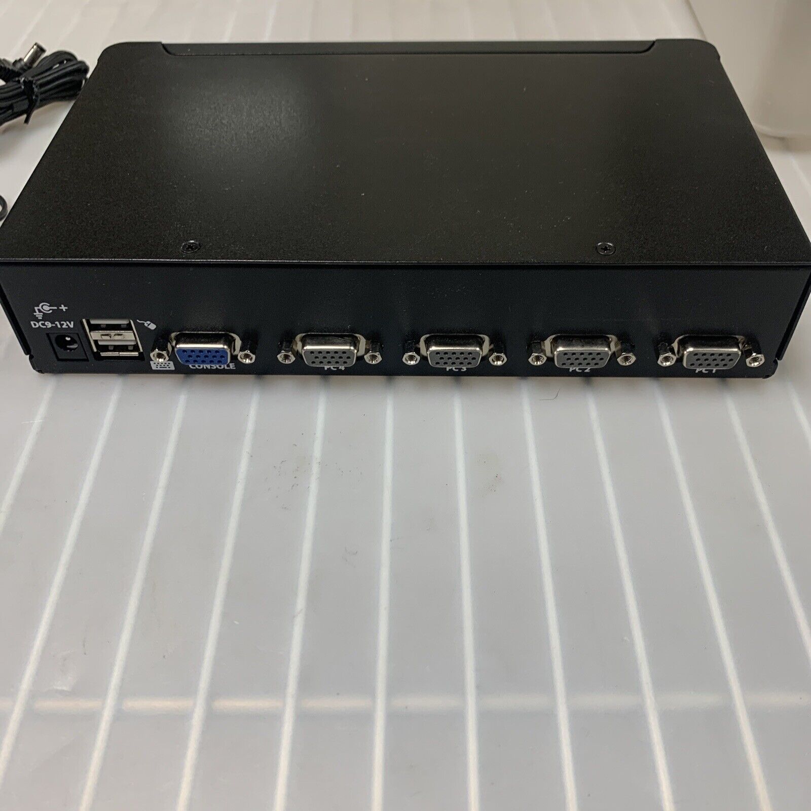StarTech SV431DUSB 4-Ports 1u External KVM switch USB OSD
