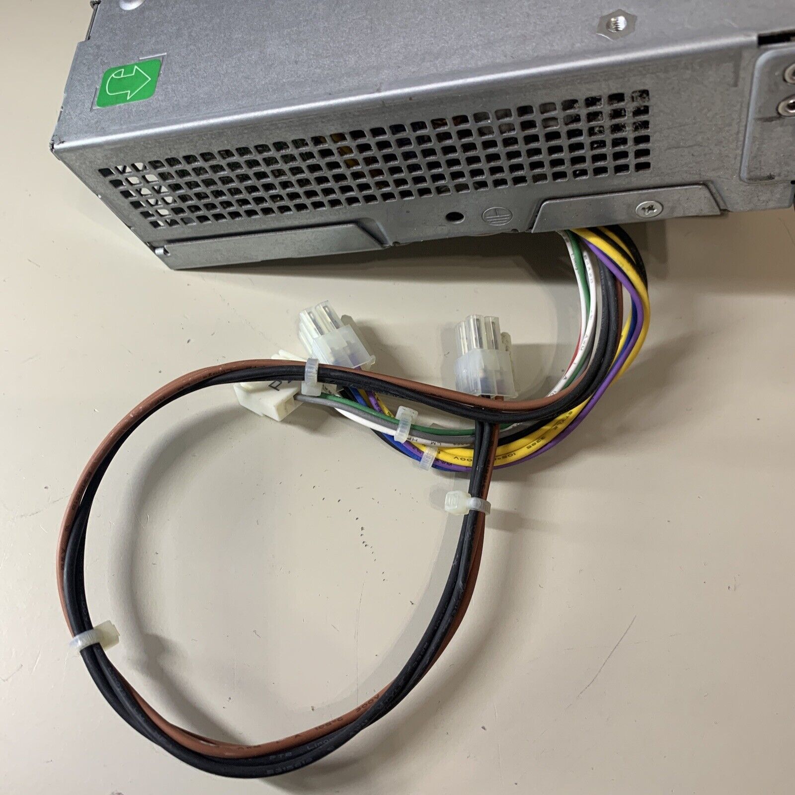 HP Compaq 6200 6300 SFF CFH0240EWWB 240W Power Supply P/N: 611481-001/613762-001