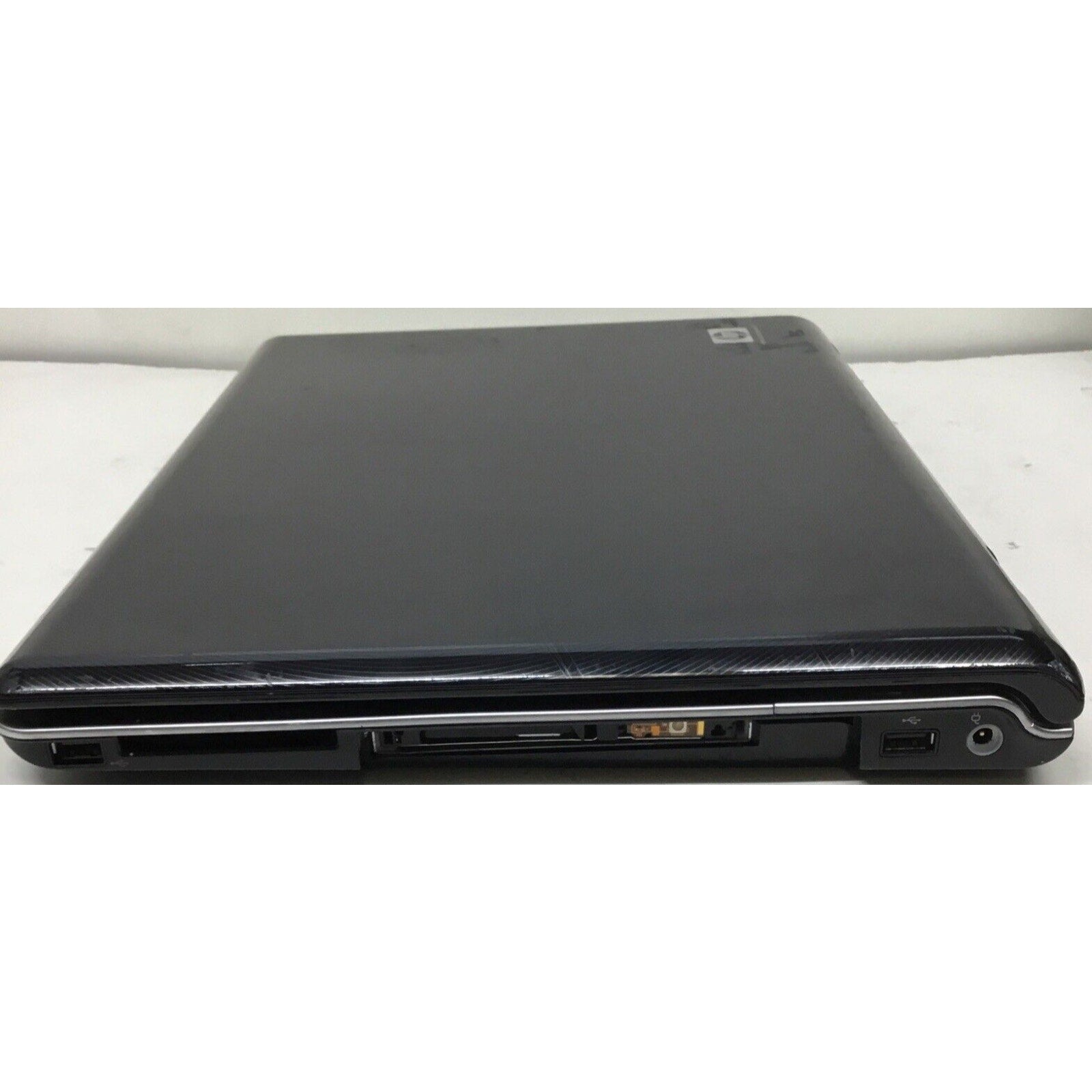 HP Pavilion Dv9700 AMD Turion 64X2 - 2GB RAM - NO HDD OR ADAPTER- READ DESCPTION