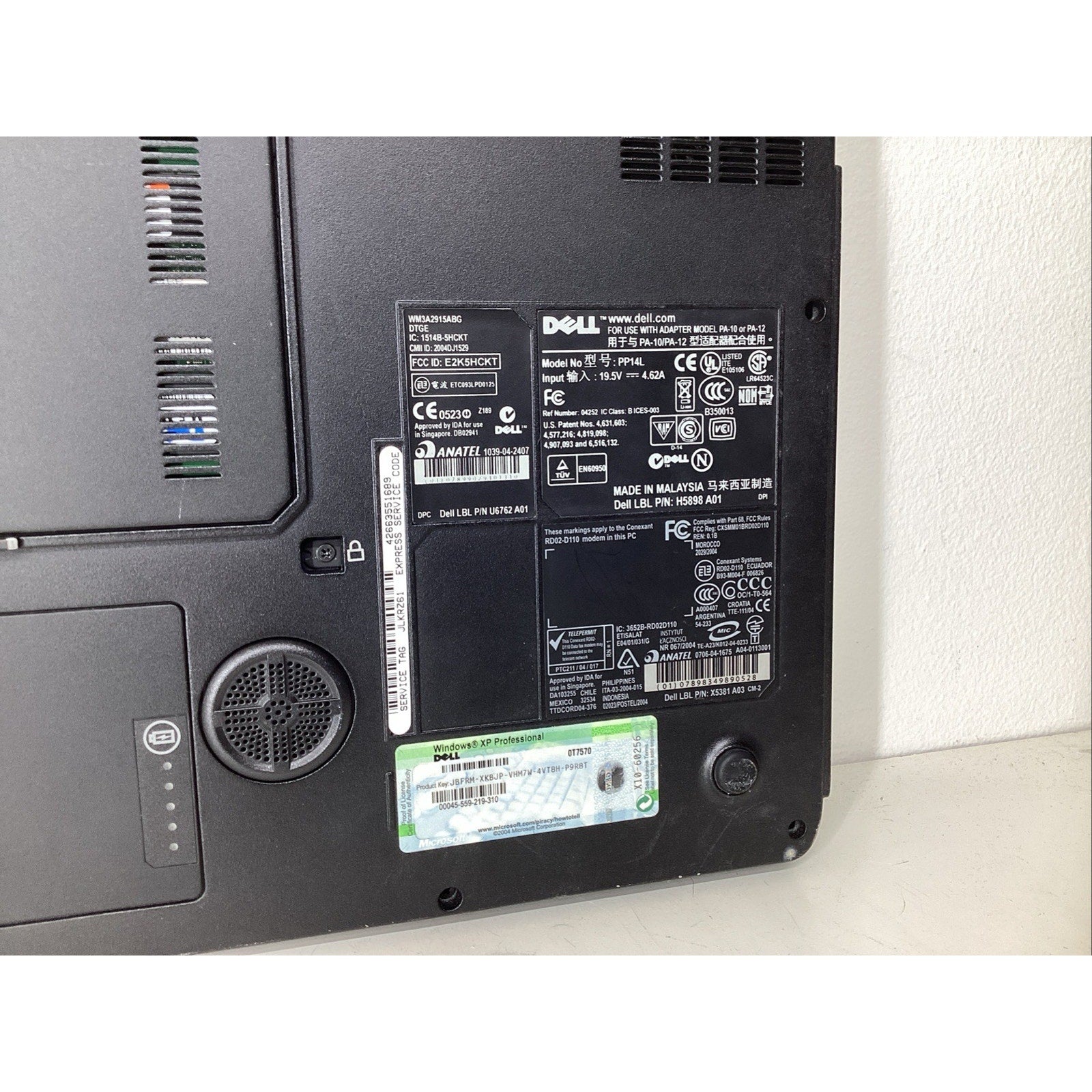 Dell Inspiron 9300 17" Laptop Intel Centrino 768MB RAM - For Parts