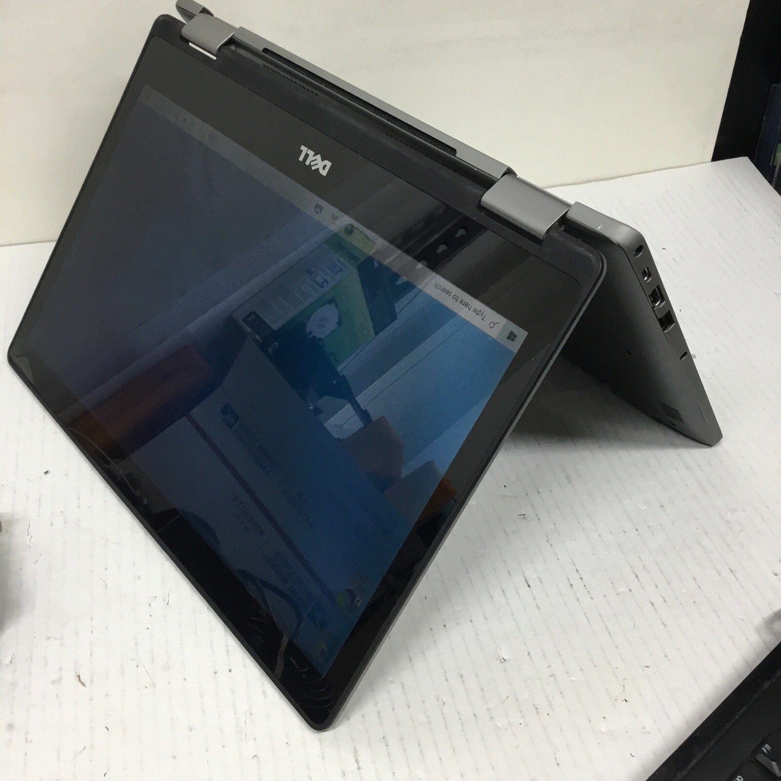 Dell Inspiron 13-7368 i7-65600U@2.50GHz 8GB Ram 256GB NVMe SSD Win10 W/ Charger