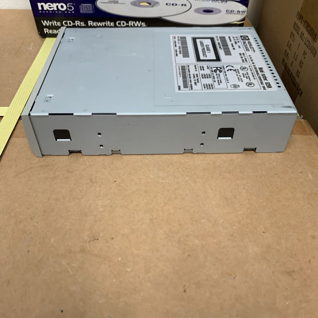 Vintage Hewlett Packard HP IDE CD-Writer Plus 8250i