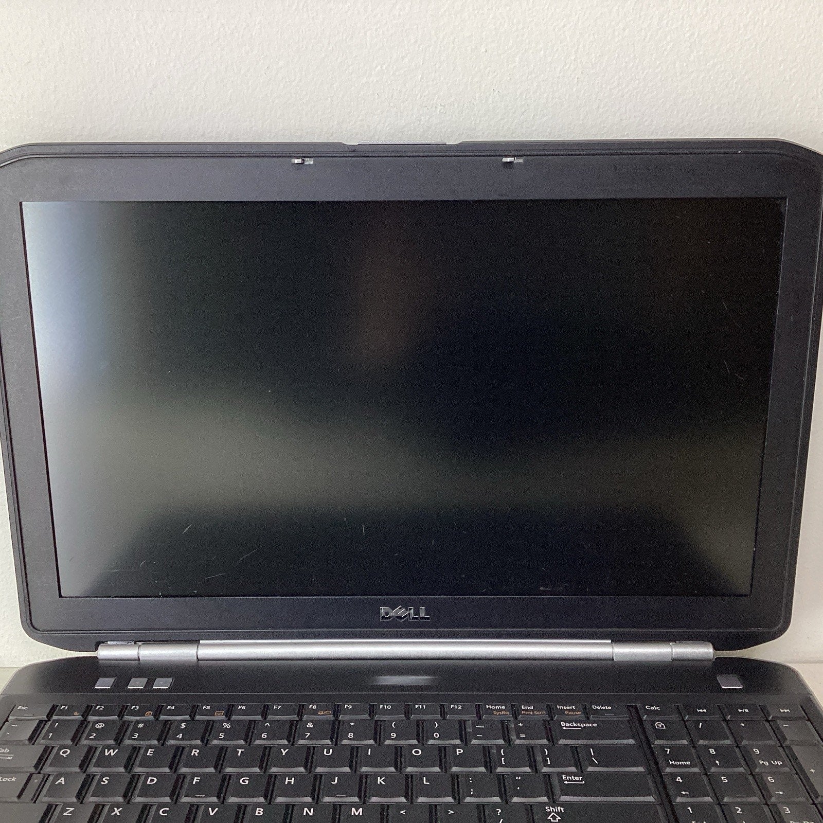 Dell Latitude E5520 15.6" Laptop 2.5GHz i5-2520M 4GB RAM 250GB HDD - For Parts
