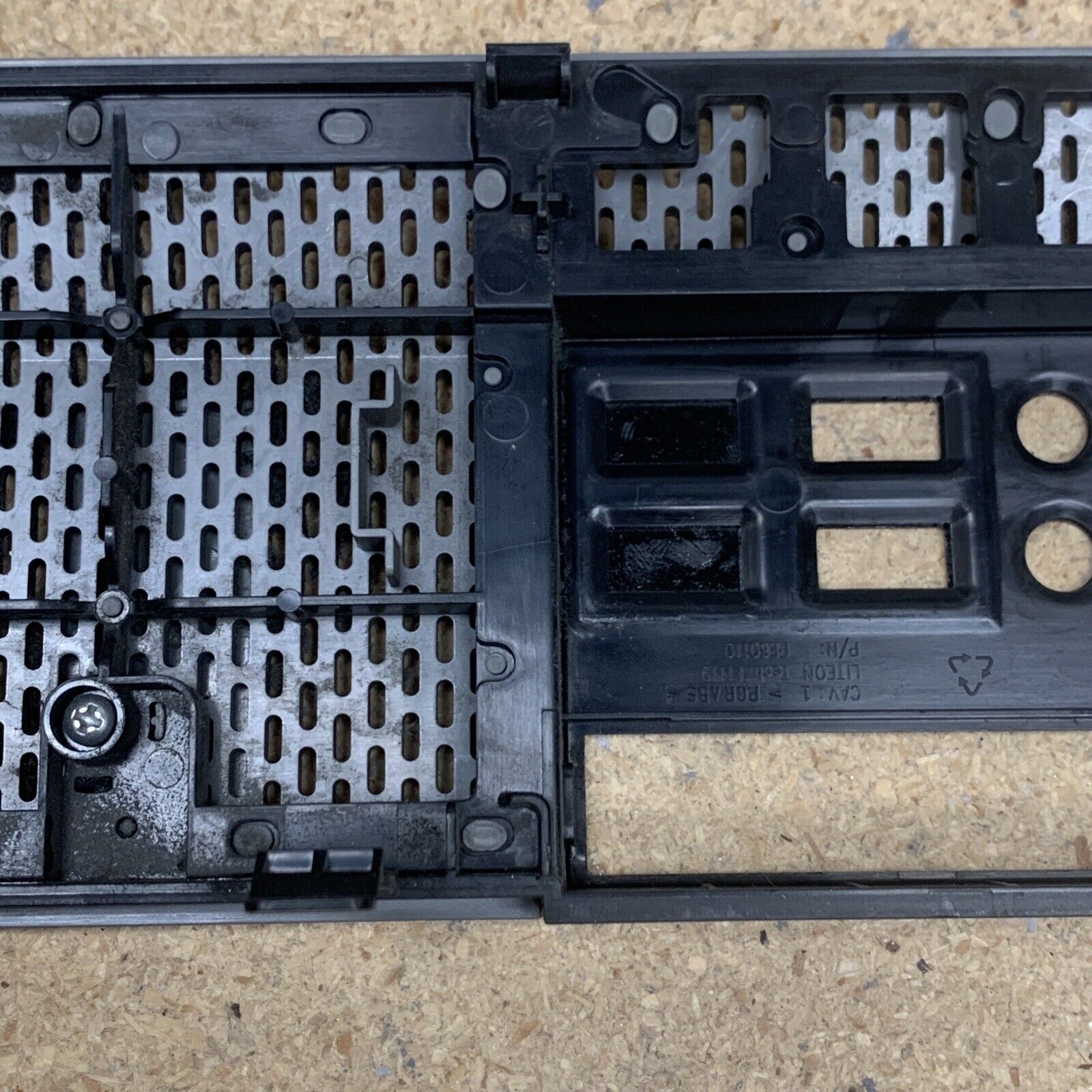 Dell OptiPlex 3010 SFF Front Bezel Cover Face Plate Panel 1B31D1T00-600-G 4TH5M