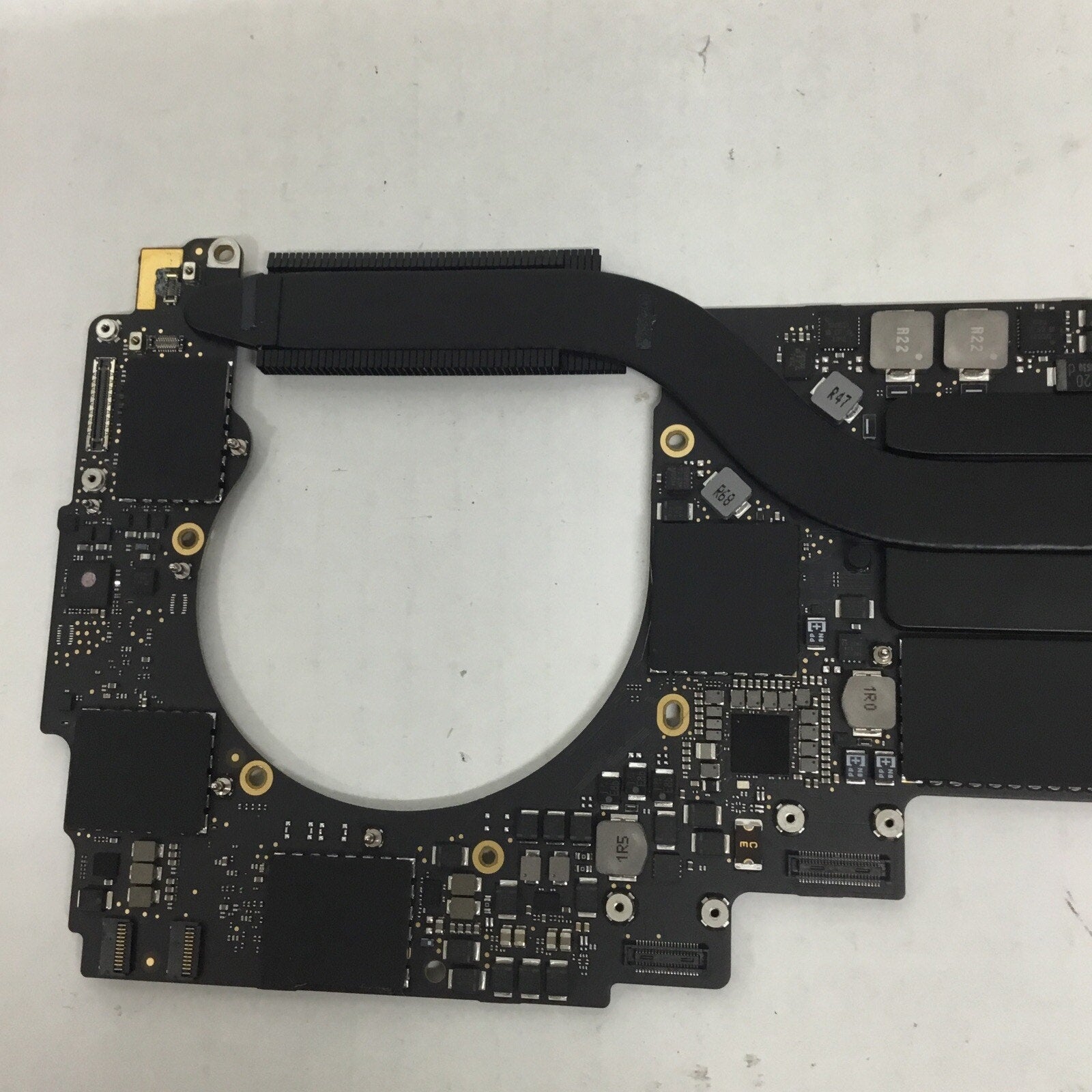 FOR PARTS Logic Board A1989 13" 2018 i5 2.4GHz 8GB RAM 256GB 820-00850-A