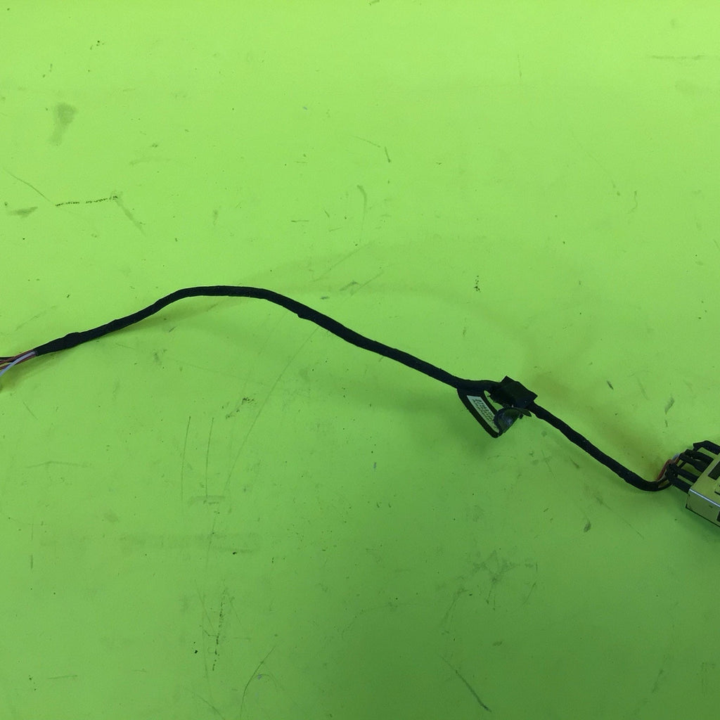 Lenovo ThinkPad T640 Charging Port