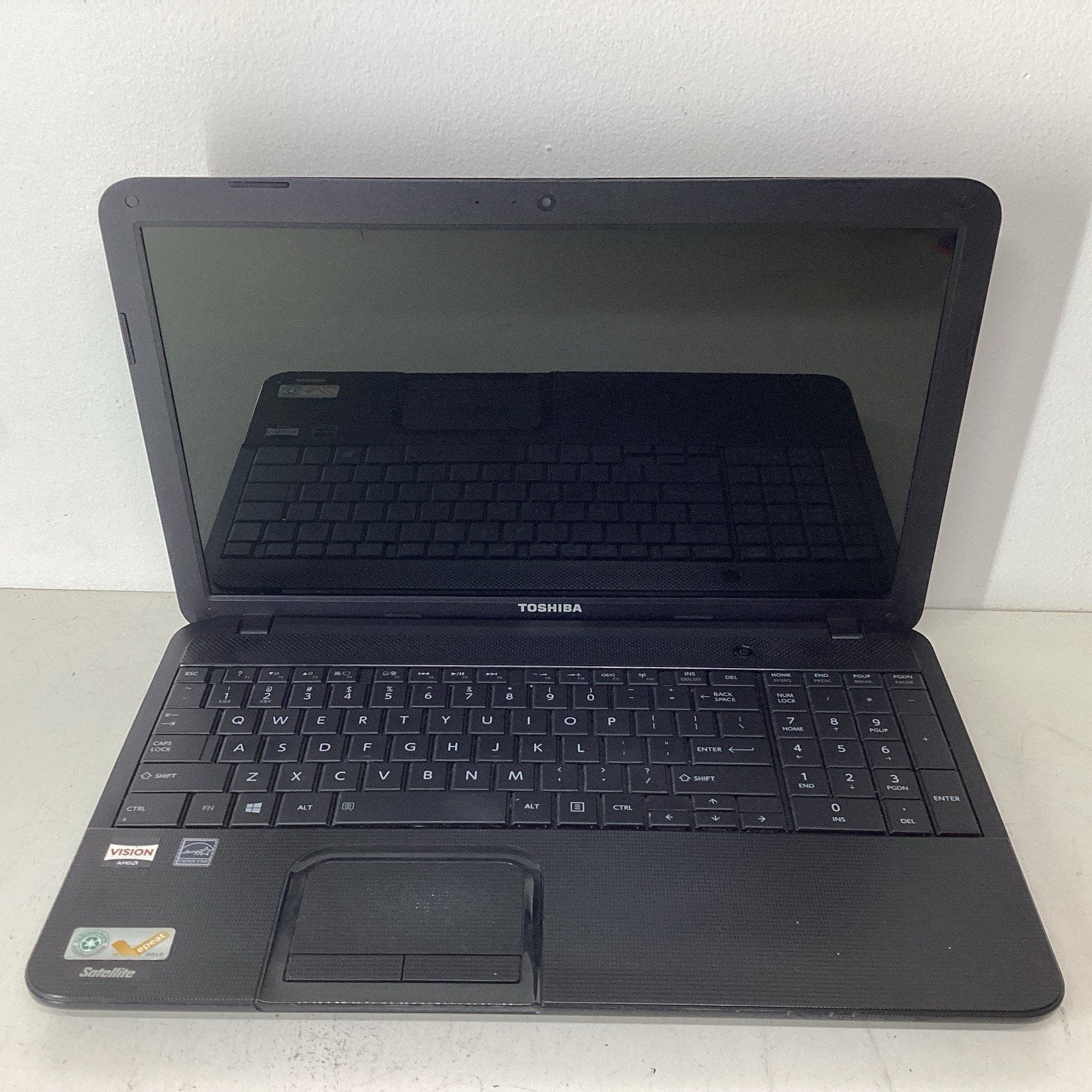 Toshiba Satellite C855D-S5106 15.6" Laptop Vision AMD 4GB RAM No HDD - For Parts