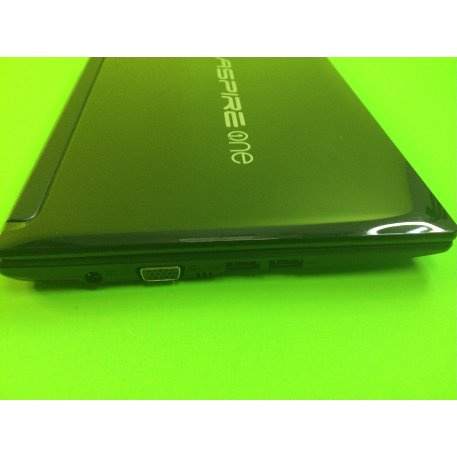 Acer Aspire One D255 NetBook FOR PARTS or REPAIR