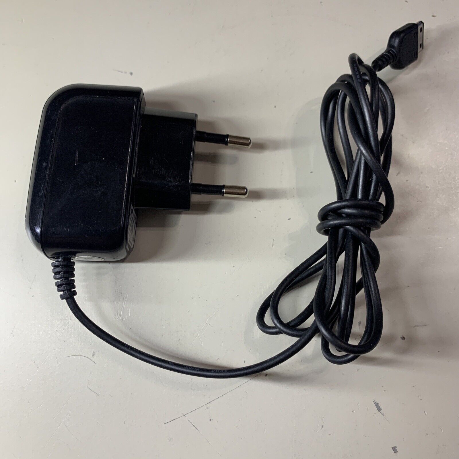 Samsung ATADS30EBE AC/DC Travel Adapter 4.75V 0.55A Power Supply Europlug C122