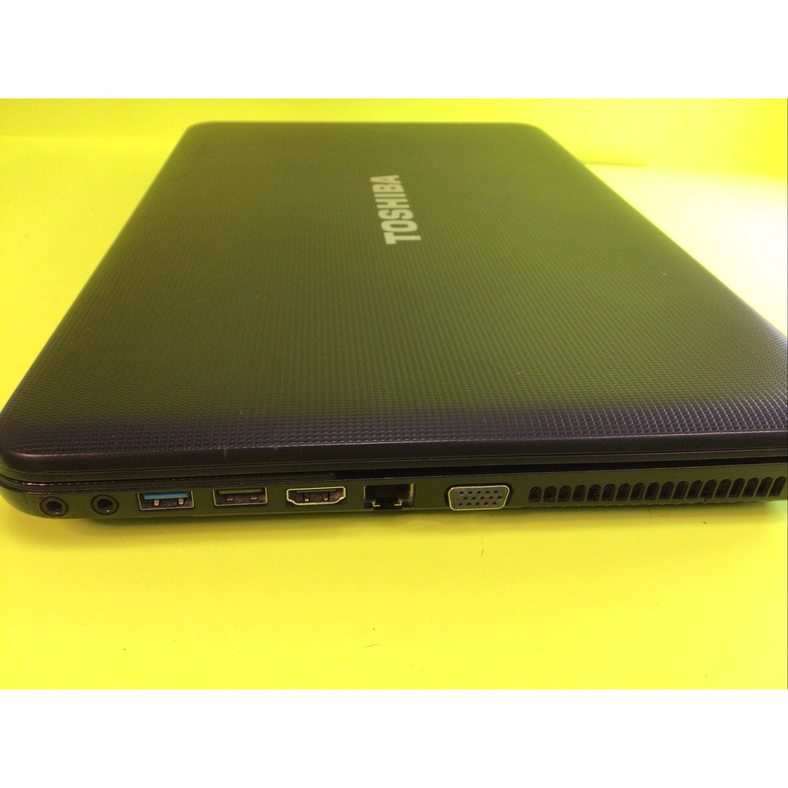 Toshiba Satellite C855-S5308 Core i3-3110 8GB RAM 240GB SSD Windows 10