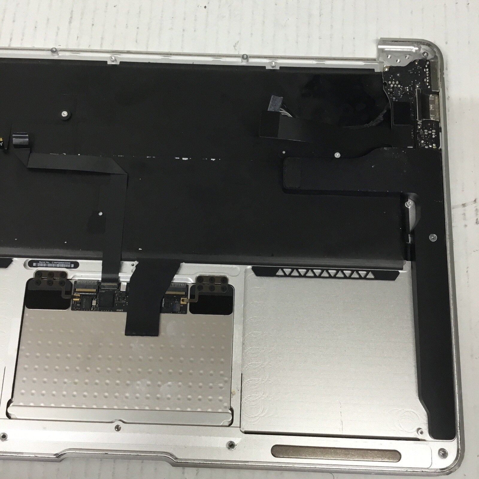 2017 MacBook Air A1466 Top Case keyboard Trackpad No Batt READ DESC