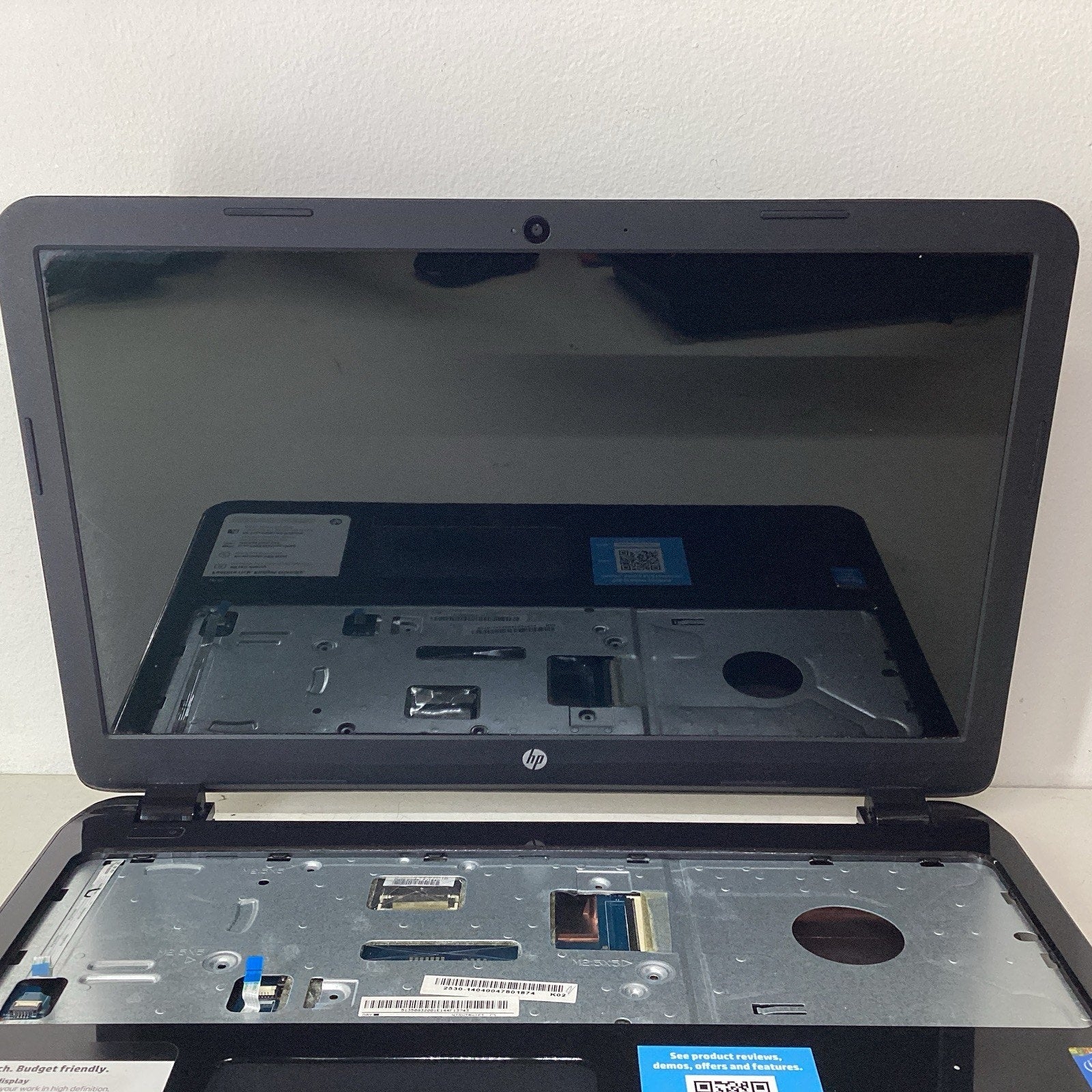 HP 15-R011DX 15" Laptop Intel Pentium Missing Parts Read - For Parts