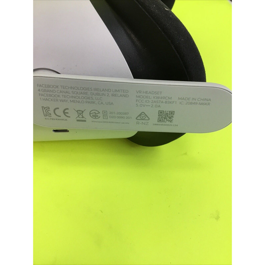 Meta Quest 2 64GB FOR PARTS or REPAIR