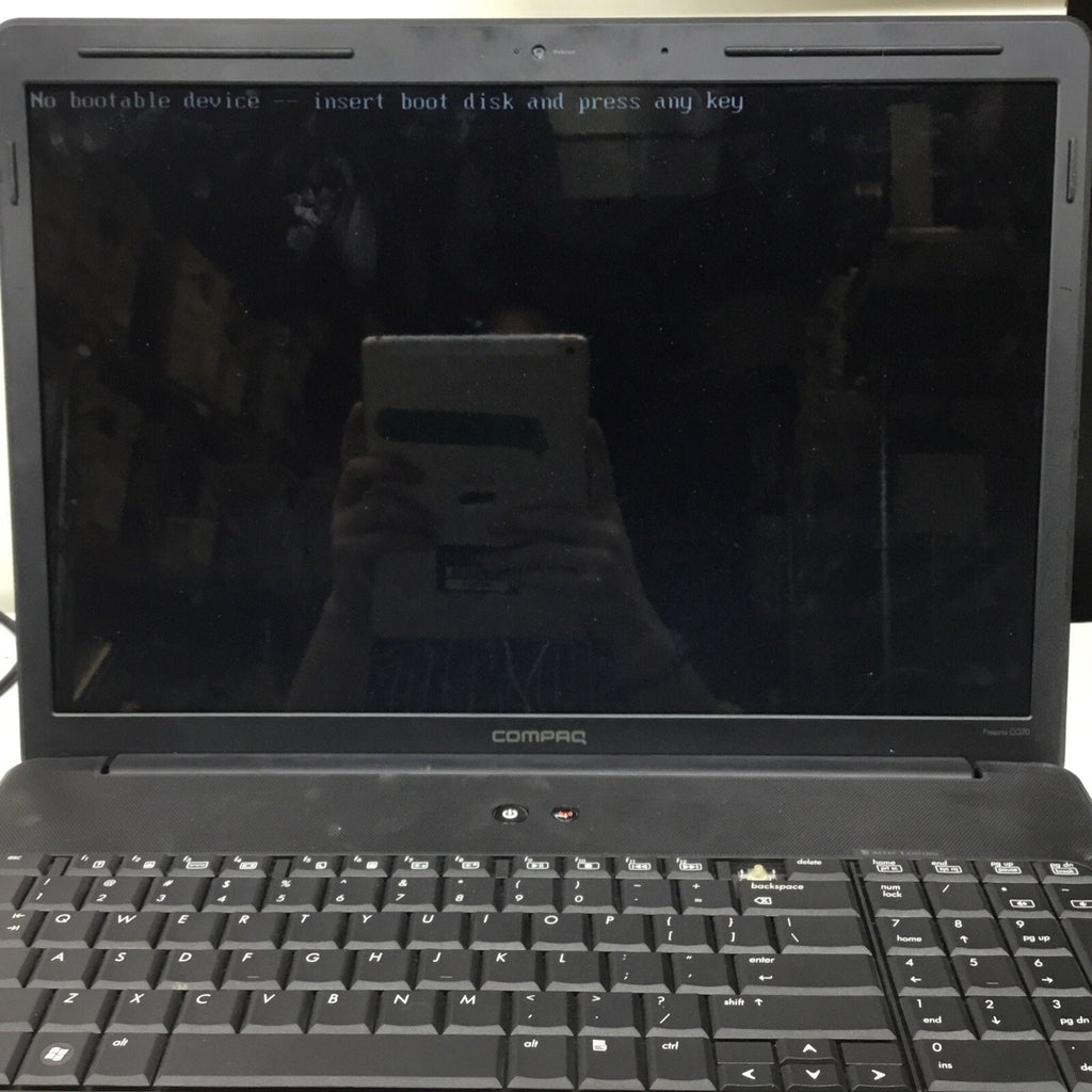 15.6" Laptop Compaq Presario CQ70-120US Notebook PC For Parts READ DESC