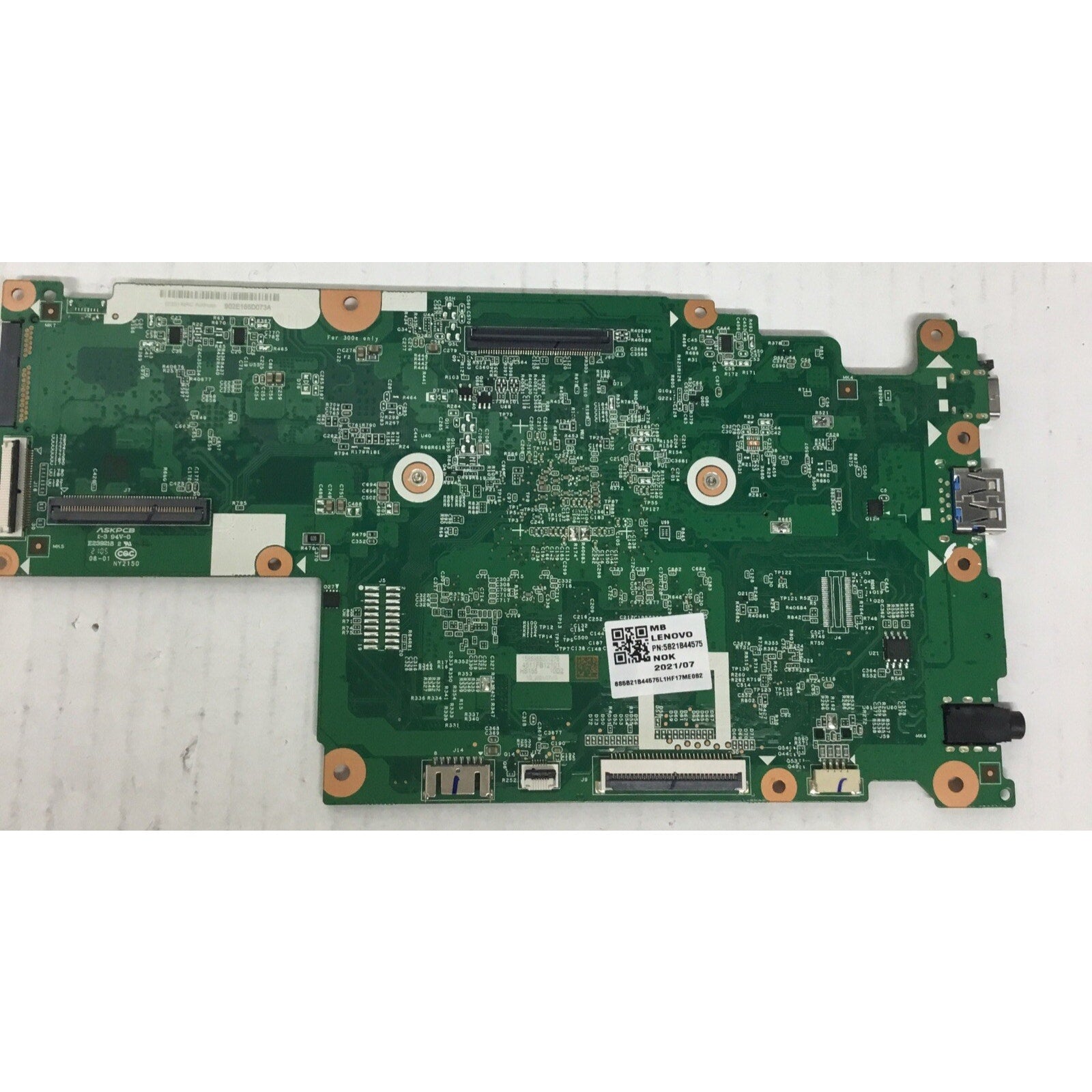 Lenovo IdeaPad 3 CB 11AST5 Laptop 5B21B44575 Mother Board A6-9220C 4GB 32GB