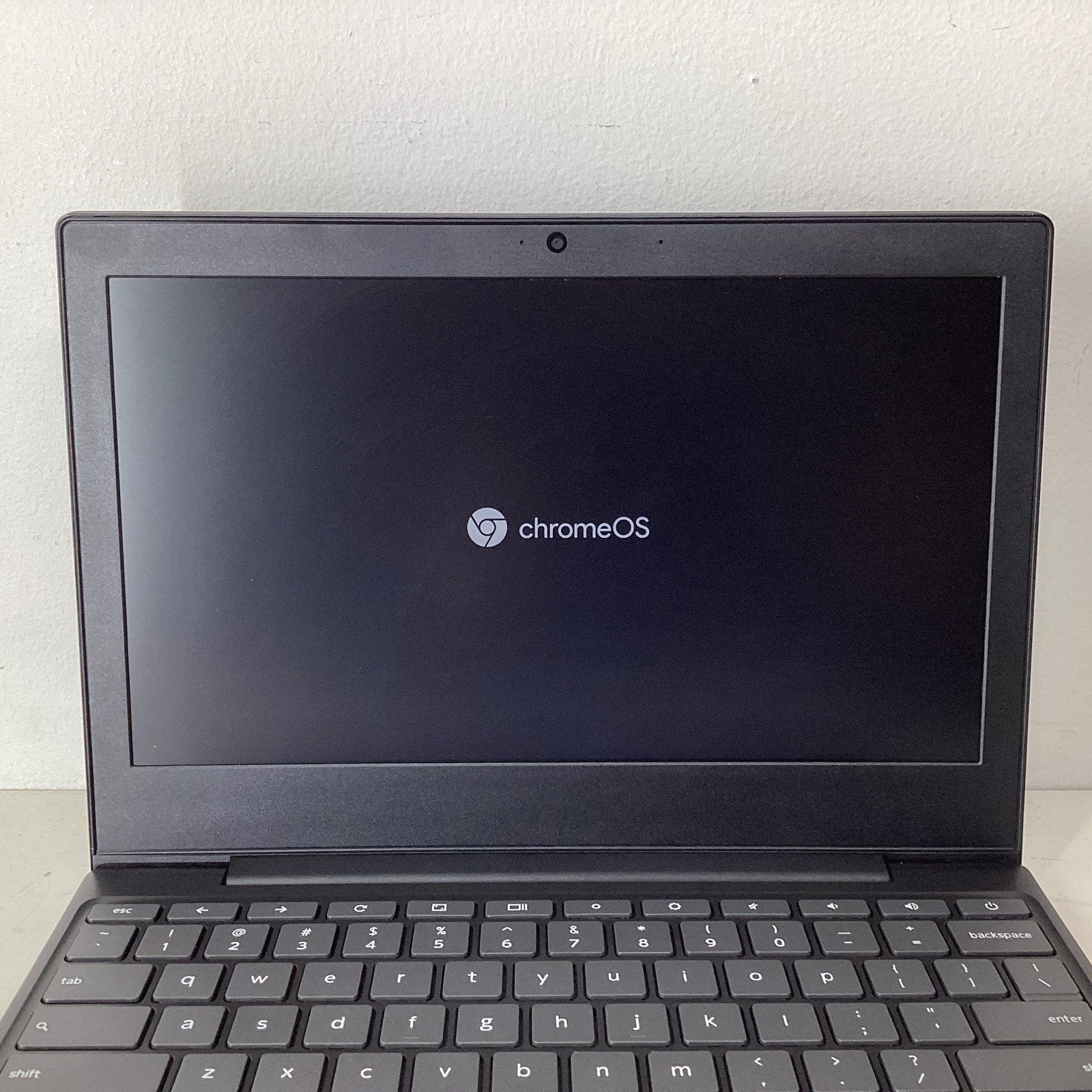 Lenovo IdeaPad 3 CB 11IGL05 11.6" HD Celeron N4020 1.1GHz Intel UHD Chromebook