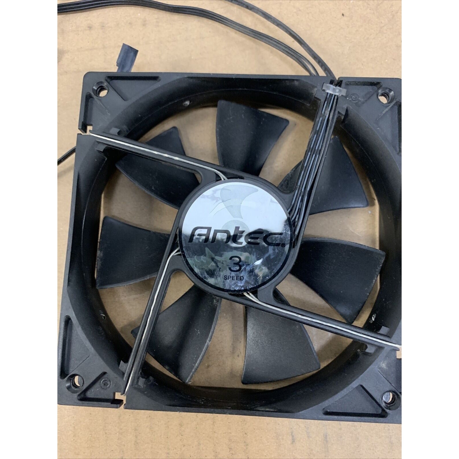 Antec 120mm Tricool Computer Case Cooling Fan with 3 Red LED / Fan Speed Control