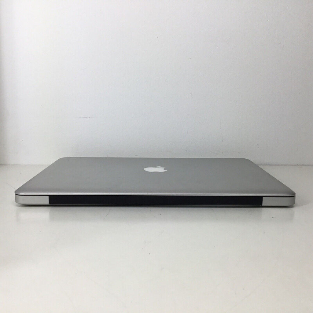 Apple MC118LL/A Duo P8700 2.53GHz 4GB RAM 250GB HDD 15" MacBook Pro - For Parts