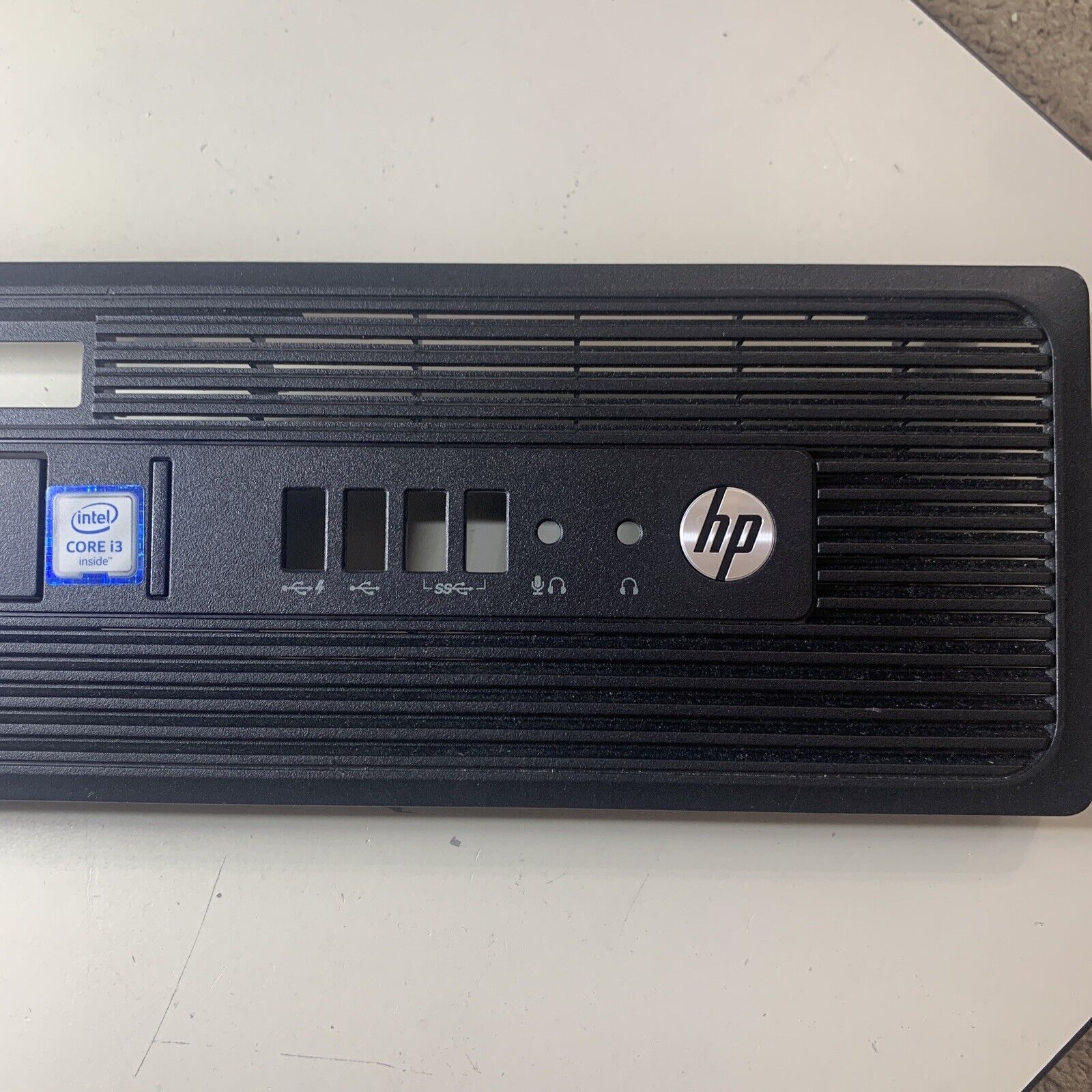 HP Z240 SFF Front Bezel HP No: 901837-001 * 1B515LF00-600-G