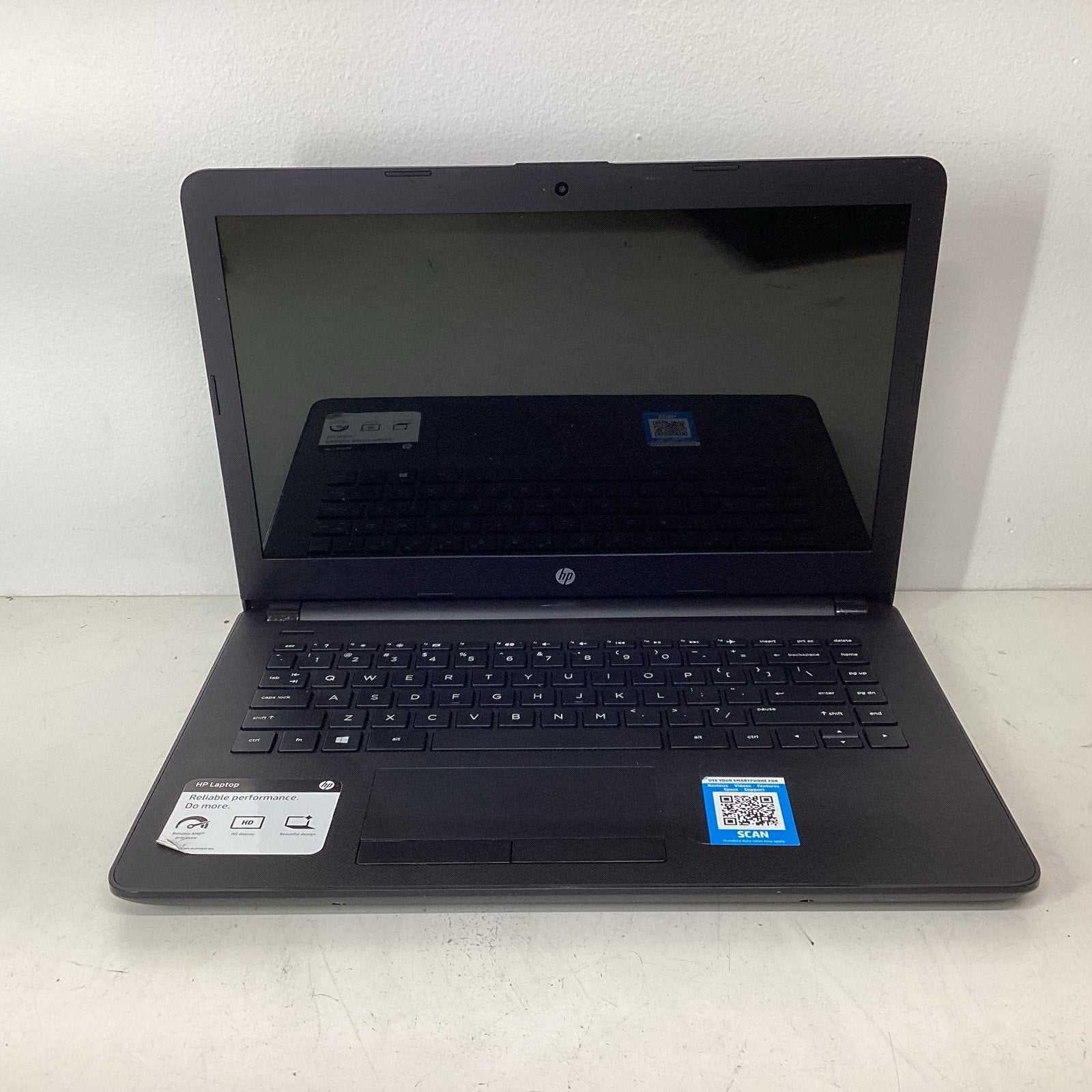 HP 14-bw065nr 14" Laptop AMD Radeon 4GB RAM 32GB SSD - For Parts