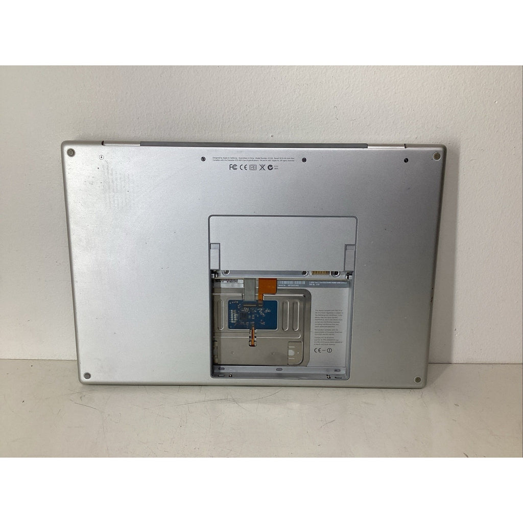 Apple MacBook Pro A1226 15.4" 2007 Intel Core Duo No Battery - For Parts