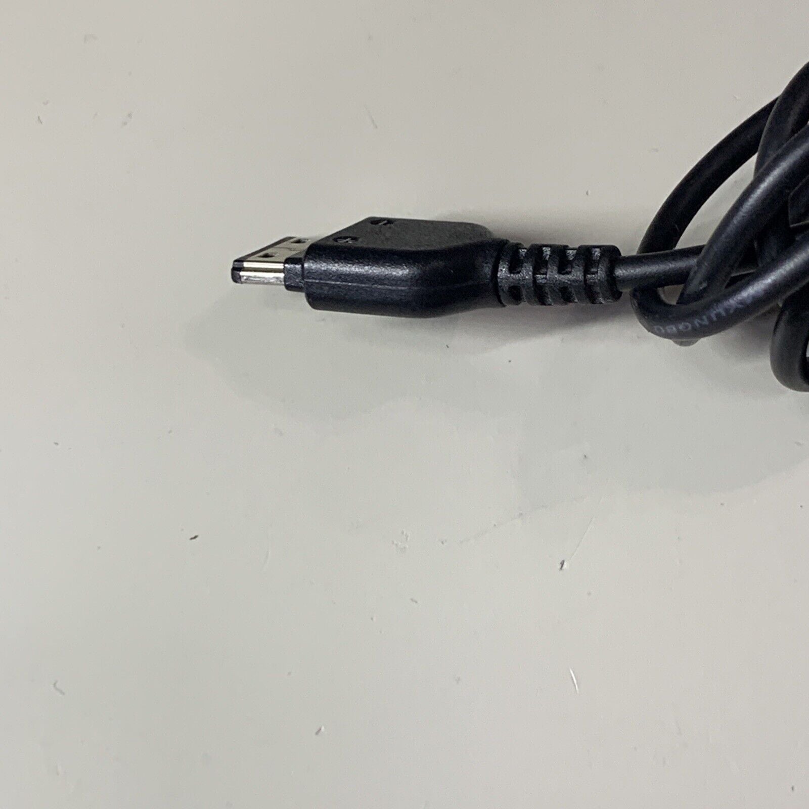 Samsung ATADS30EBE AC/DC Travel Adapter 4.75V 0.55A Power Supply Europlug C122