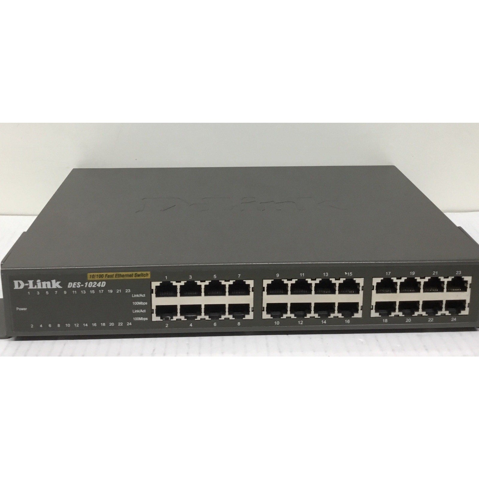 D-Link DES-1024D Black 24-Ports Energy Efficient Rack Mountable Ethernet Switch