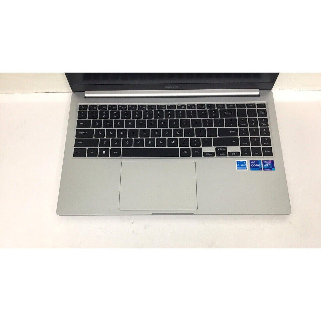 Samsung Galaxy Book3 15.6" NP750XFH-XB1US Intel Core i7-1360P 16GB 512GB Laptop