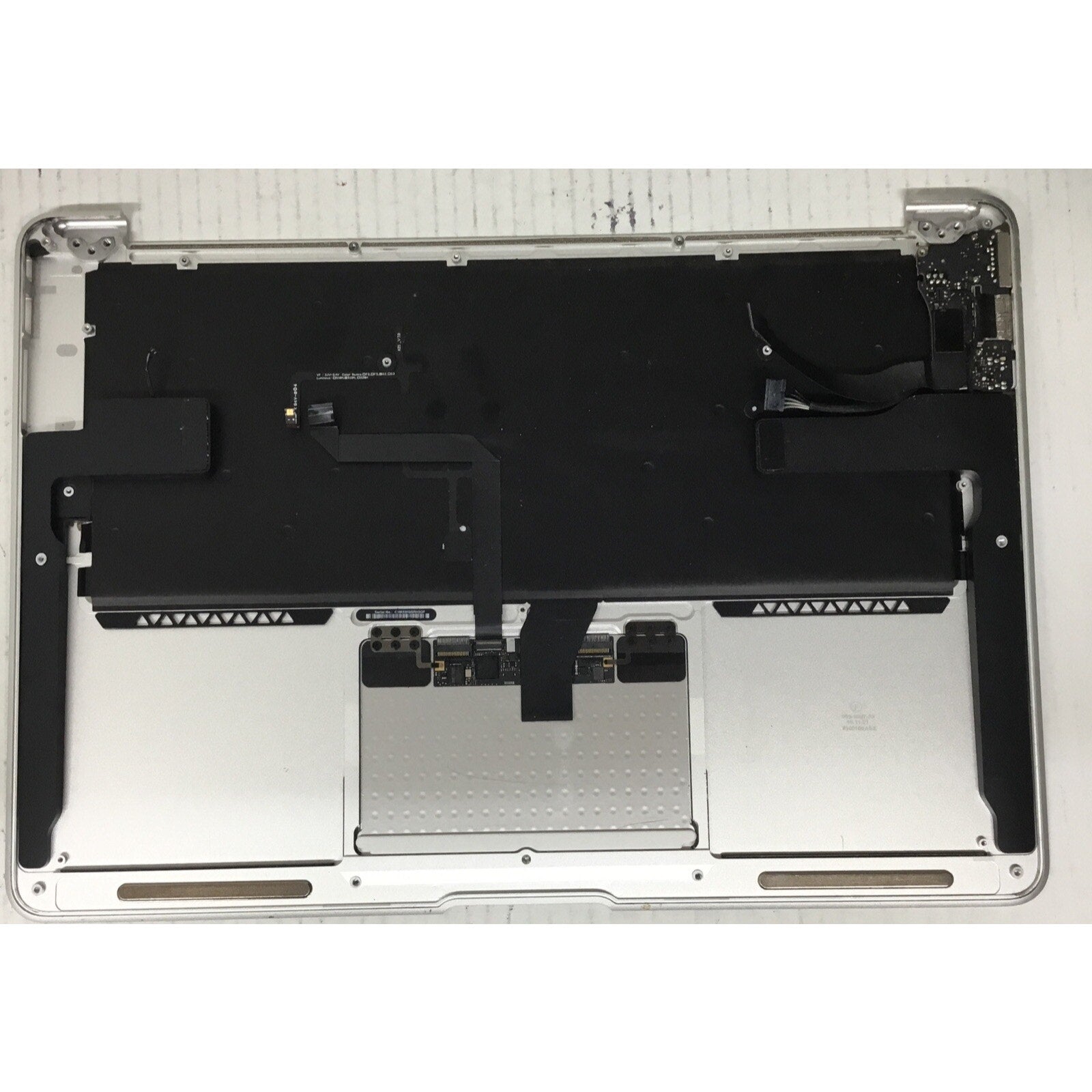 2017 MacBook Air A1466 Top Case keyboard Trackpad No Batt
