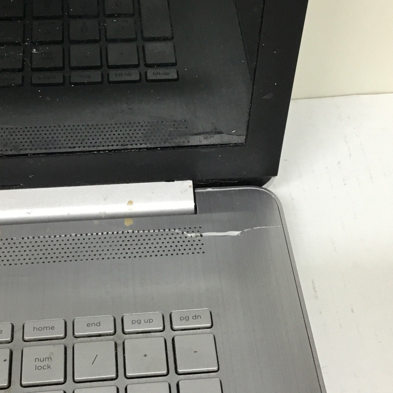 HP 17-by4013dx intel i3 Laptop READ DESCRIPTION